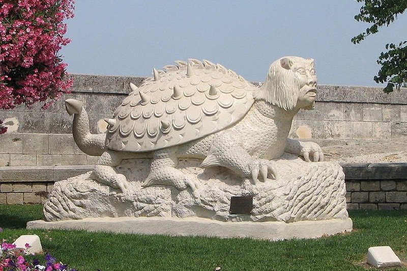 Estatua de Tarasque, Tarascón, Francia